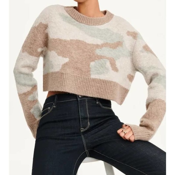 Women's DNKY Camo Camo Pullover Boxy Cropped Sweater Size XL - Picture 10 of 11